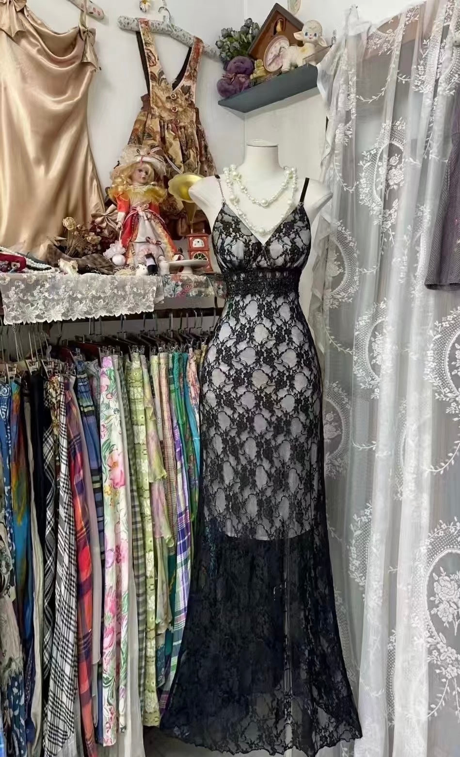 Spaghetti Straps Black Lace Mermaid Prom Dress Vintage Evening Dress J6568